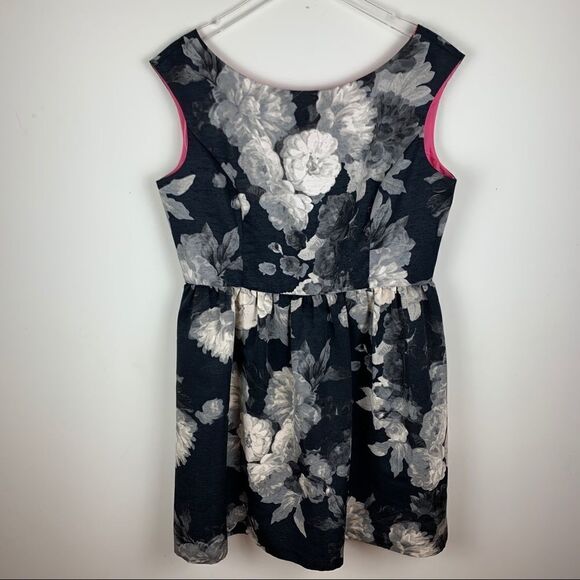 Eliza J B/W Sleeveless Black/White/Gray Floral Fit & Flare Dress Sz 14 - Picture 1 of 10